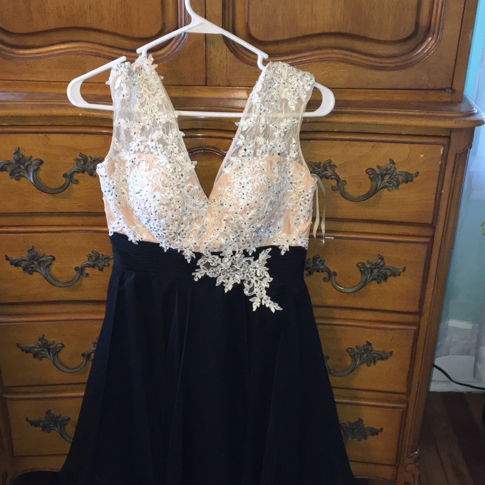 Beautiful Black and white detailed formal dress